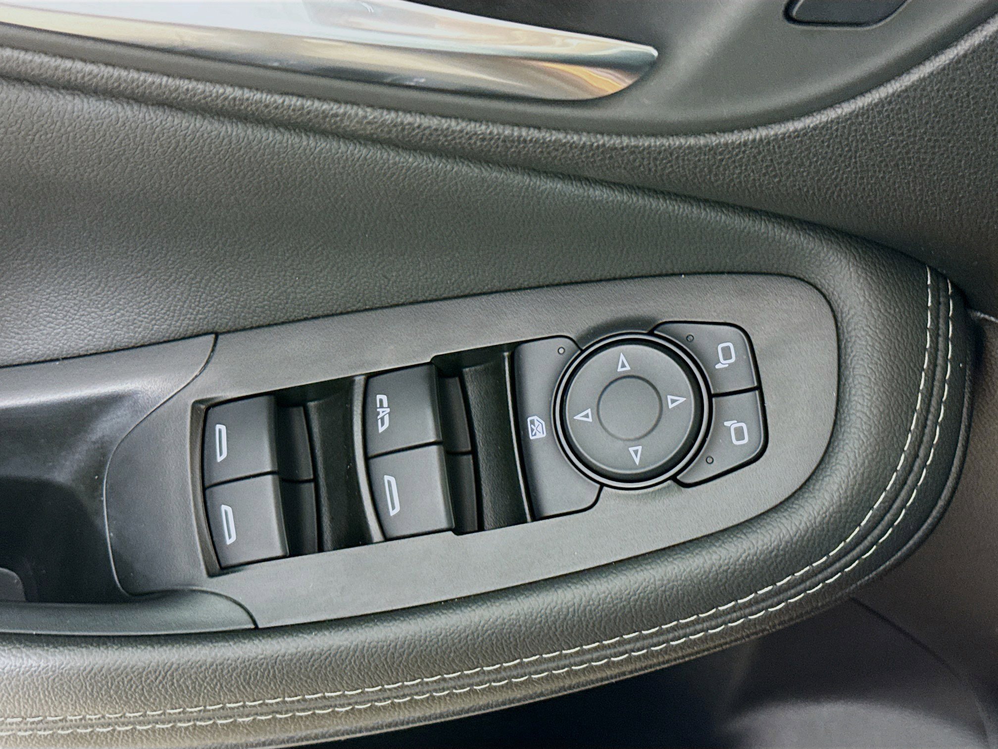Used 2024 Buick Encore GX Sport Touring AWD/4WD image 20