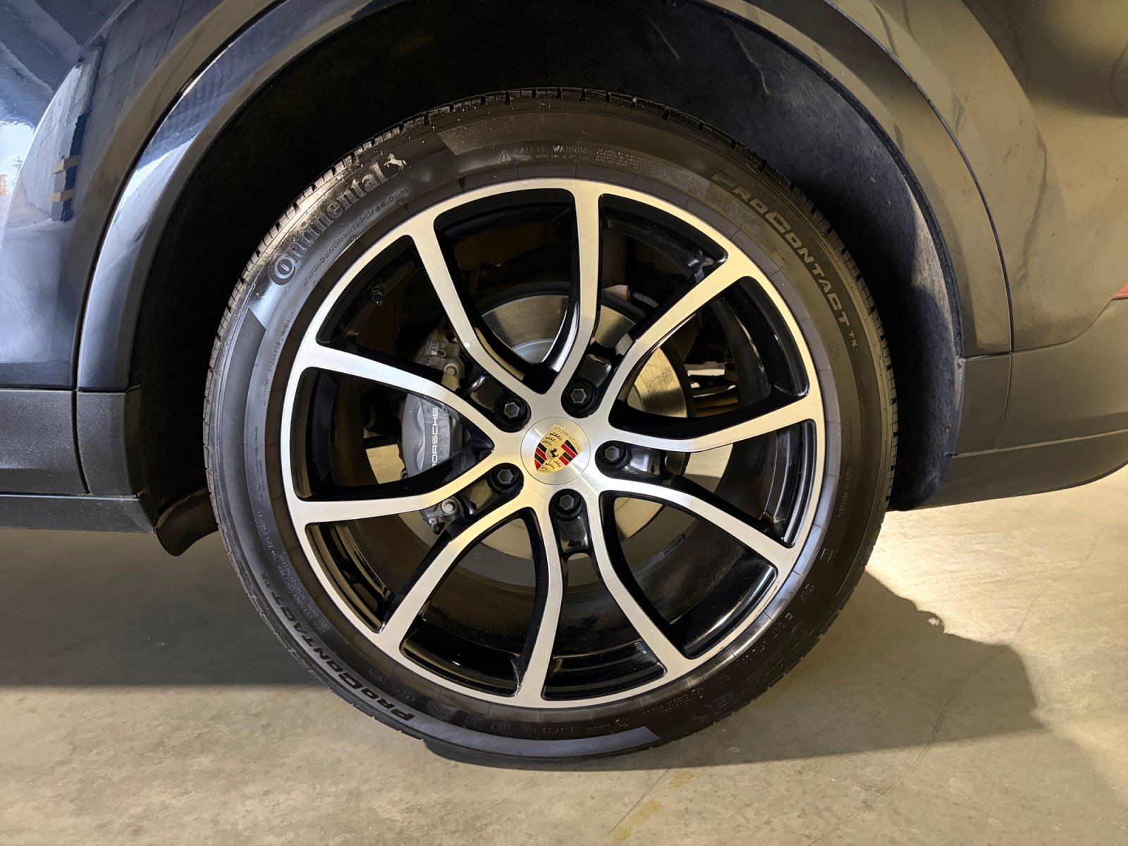 Certified 2023 Porsche Cayenne AWD/4WD image 20