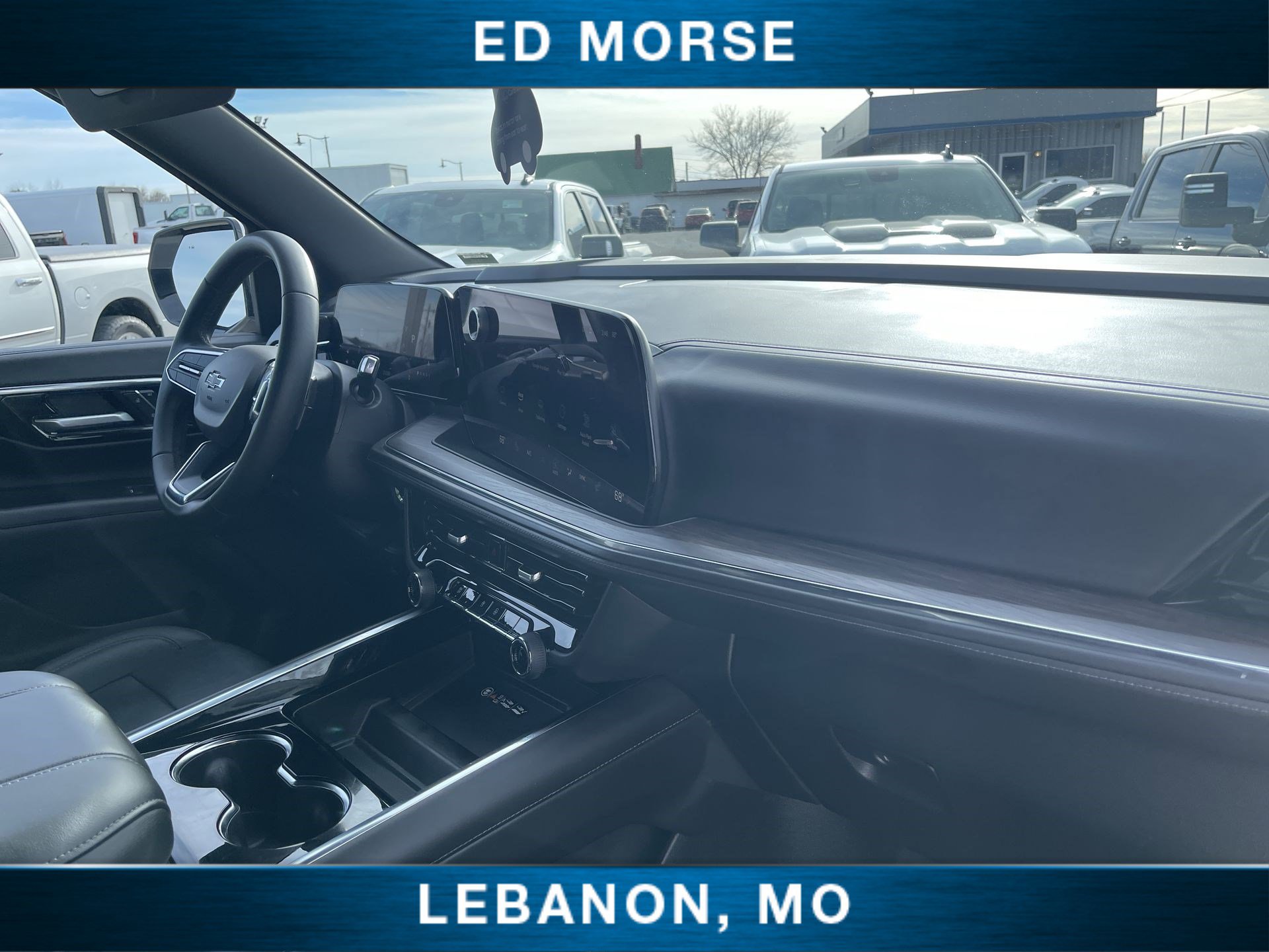 Certified 2025 Chevrolet Suburban Z71 image 27