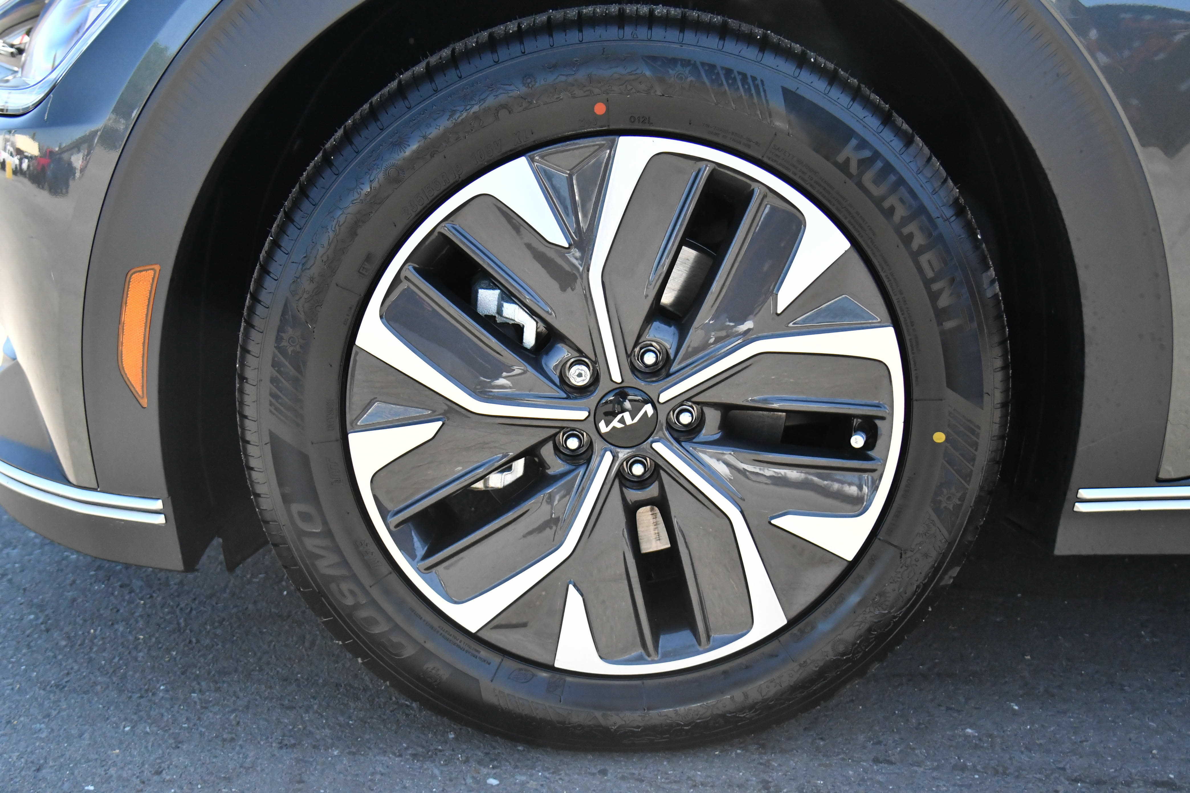 Used 2024 Kia EV6 Light RWD image 12