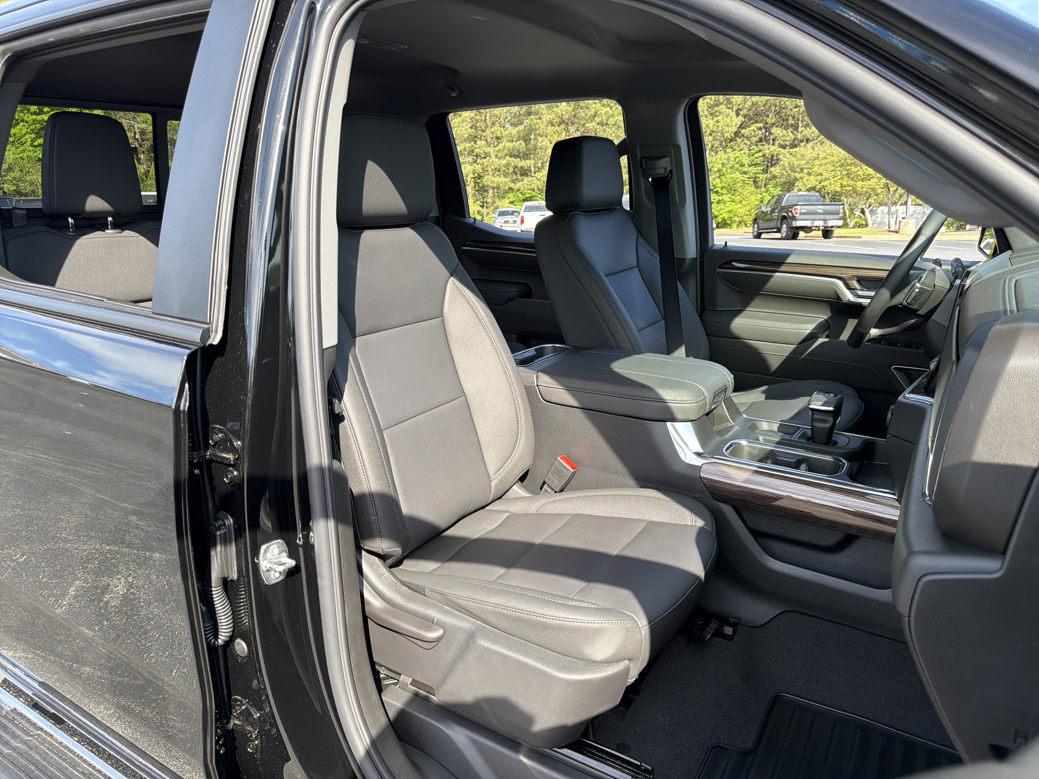 New 2026 Chevrolet Silverado 1500 LT w/ Z71 Off-Road Package AWD/4WD image 13
