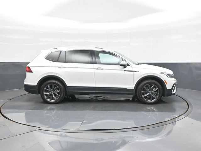 Used 2023 Volkswagen Tiguan SE FWD image 8