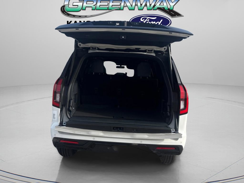 New 2025 Ford Expedition Max Platinum w/ Stealth Performance Package image 10