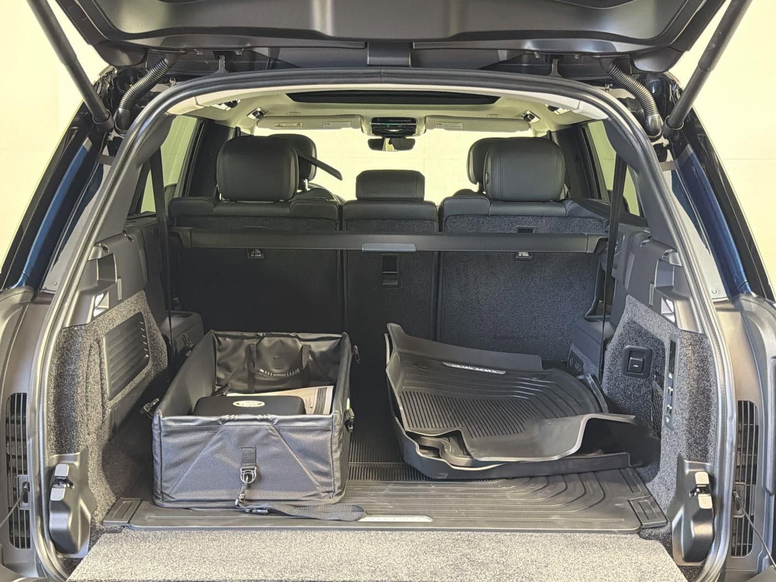 New 2026 Land Rover Range Rover Long Wheelbase SE image 29