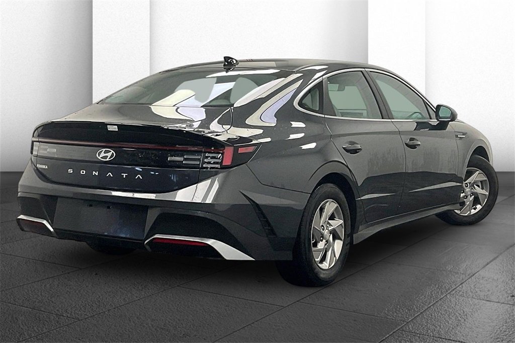 Certified 2025 Hyundai Sonata SE image 11