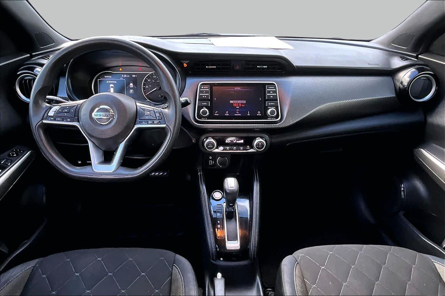 Used 2018 Nissan Kicks SV FWD image 18