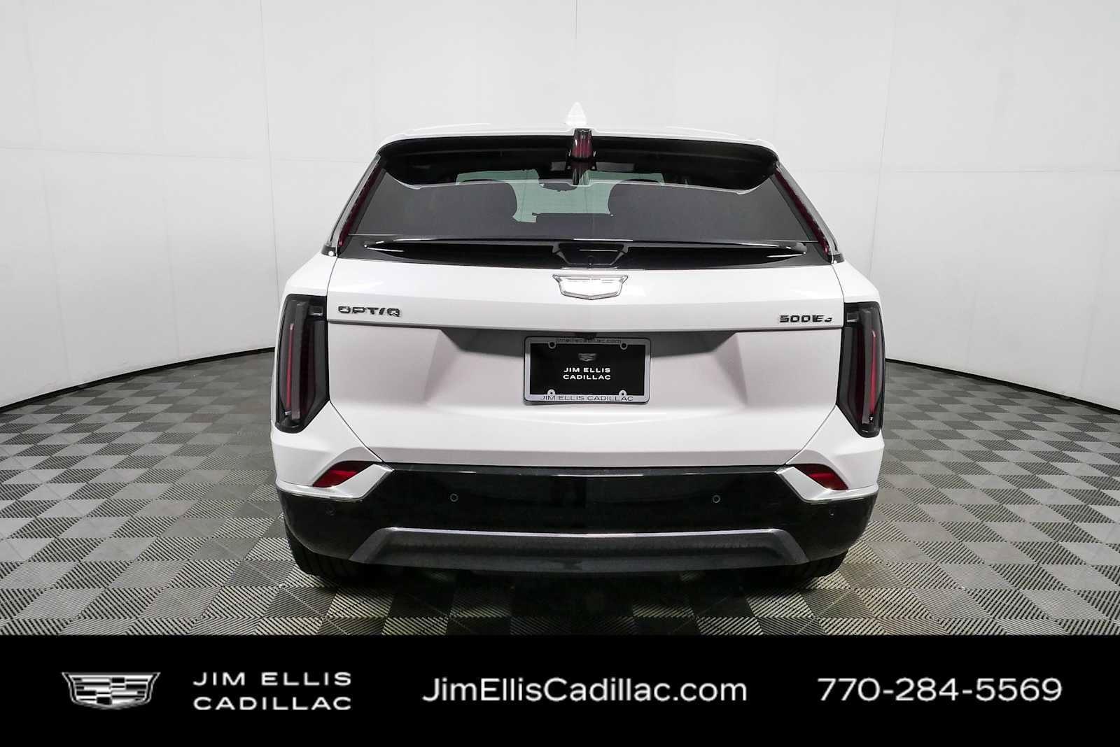 Certified 2025 Cadillac Optiq Luxury 2 w/ LPO, Floor Liner Package AWD/4WD image 29