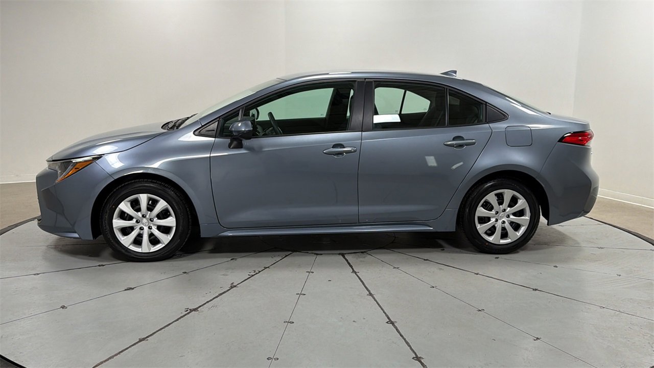 Certified 2025 Toyota Corolla LE image 8