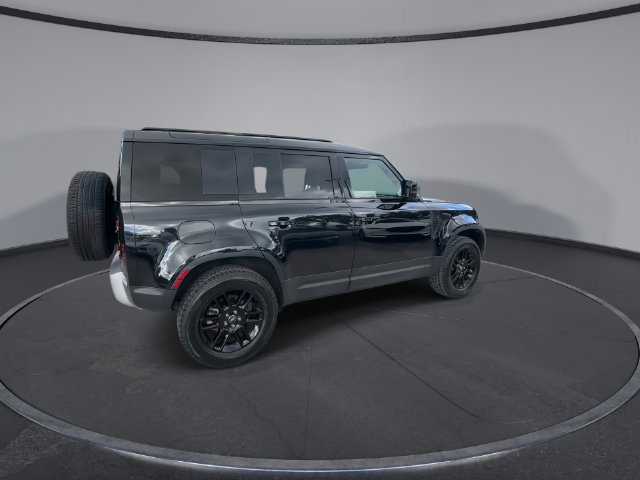 Used 2025 Land Rover Defender 110 S AWD/4WD image 8