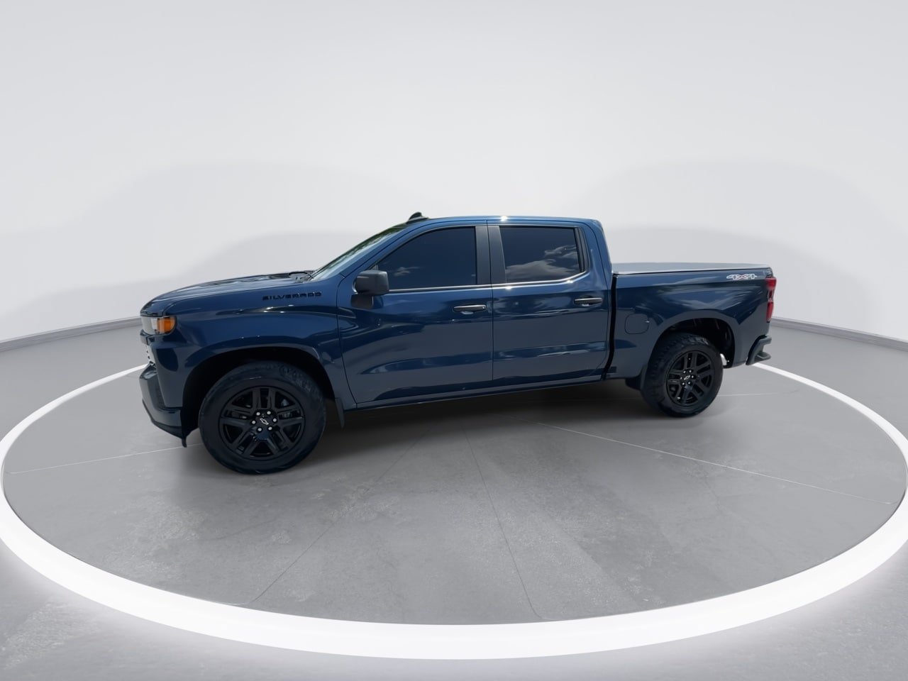 Used 2022 Chevrolet Silverado 1500 Custom w/ LPO, Blackout Package AWD/4WD image 9
