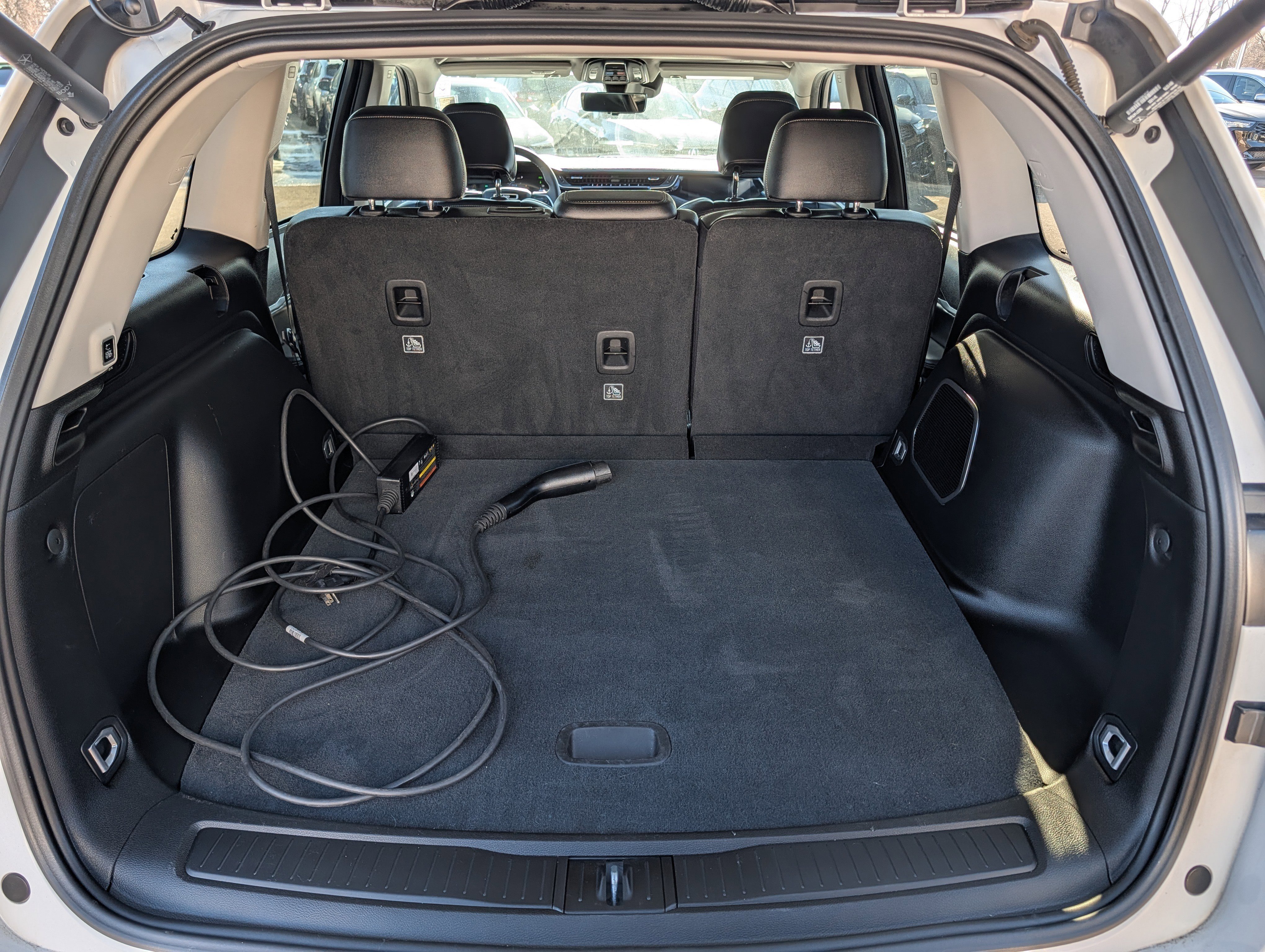 Used 2022 Jeep Grand Cherokee 4WD w/ Luxury Tech Group II image 18