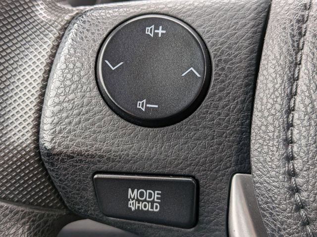 Used 2019 Toyota Corolla LE FWD image 18