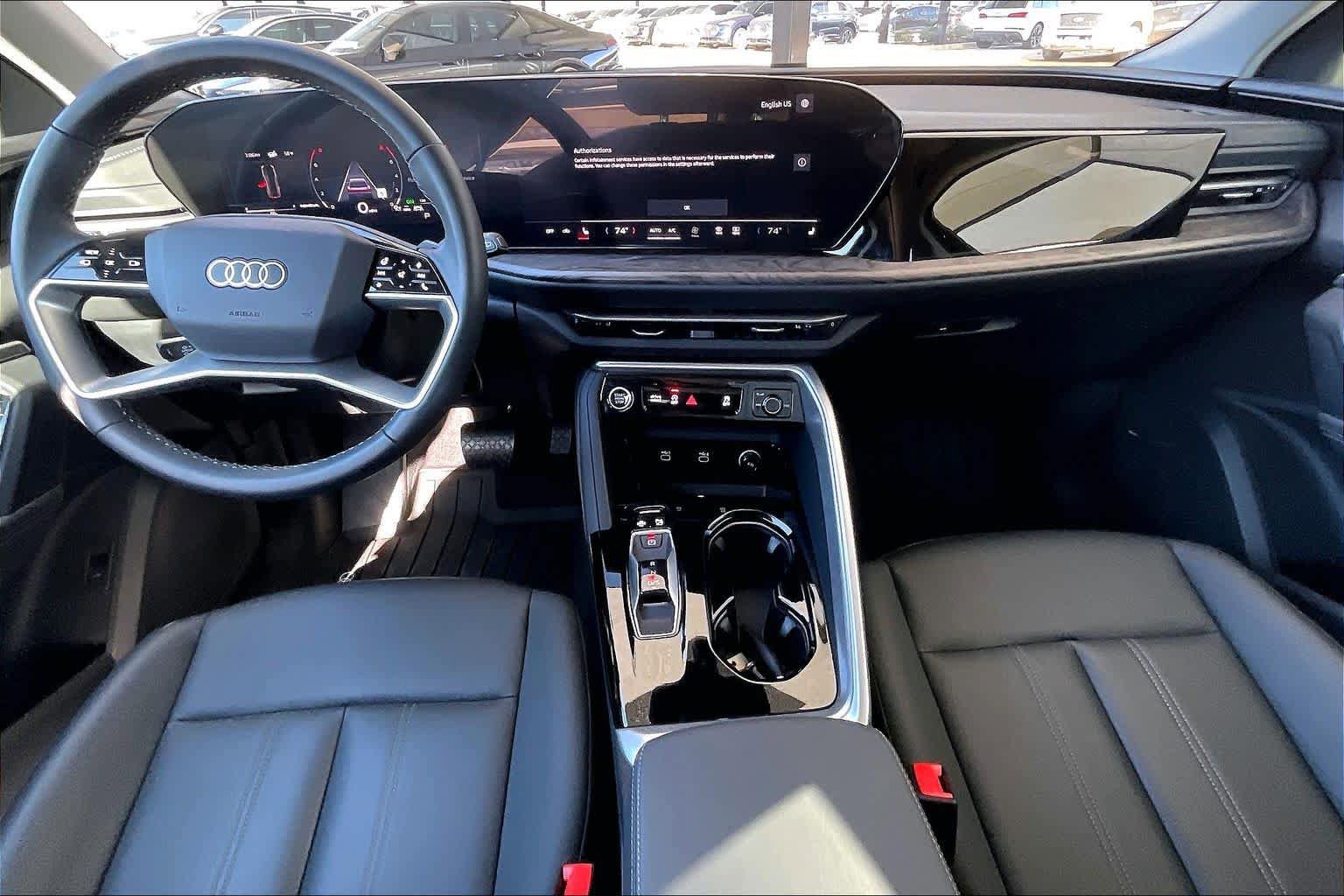 Used 2025 Audi Q5 Premium w/ Convenience Package image 15