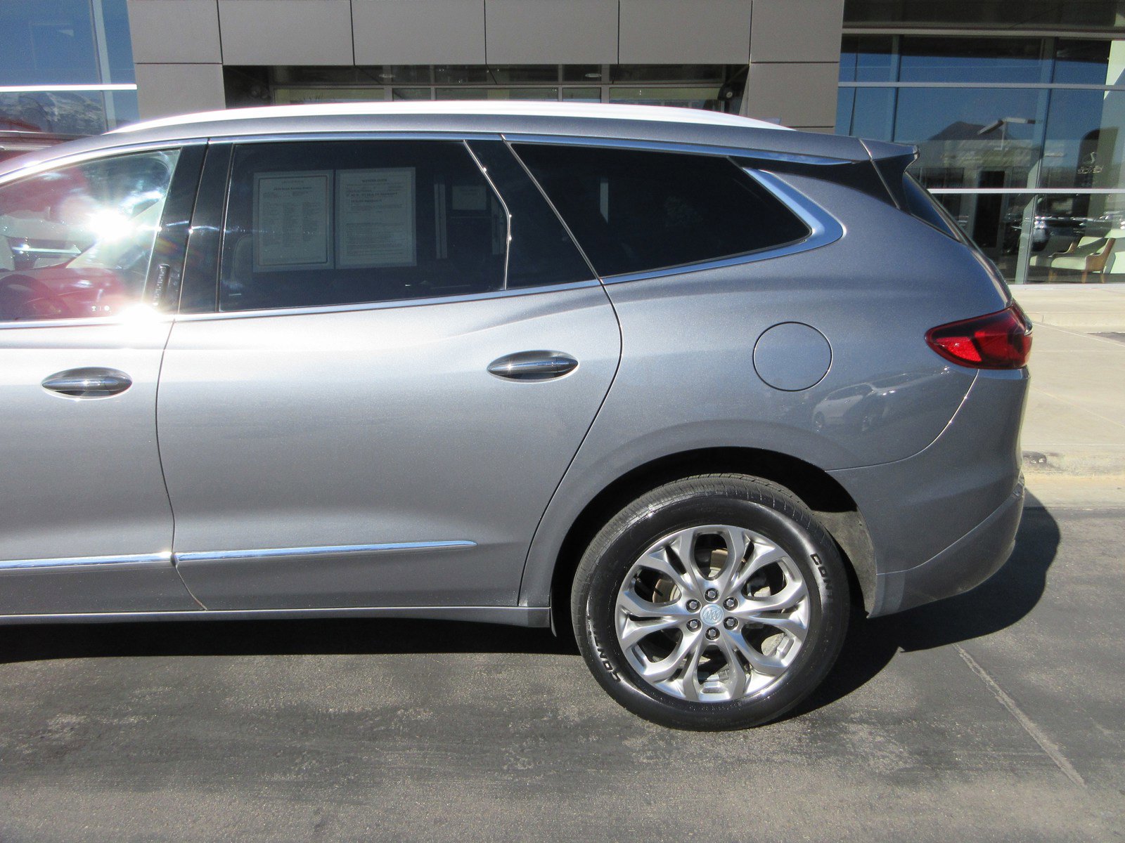 Used 2020 Buick Enclave Avenir w/ Avenir Technology Package image 5