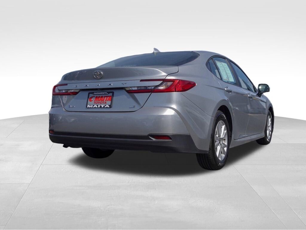 Certified 2025 Toyota Camry LE image 3
