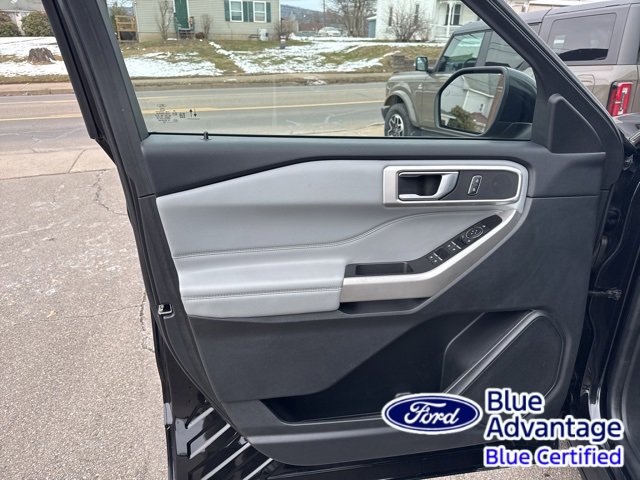 Used 2022 Ford Explorer XLT w/ Equipment Group 202A image 14