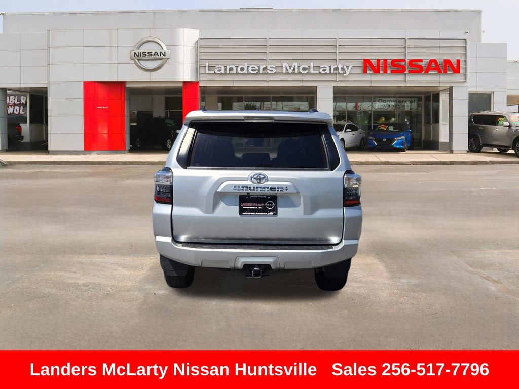 Used 2024 Toyota 4Runner SR5 AWD/4WD image 5