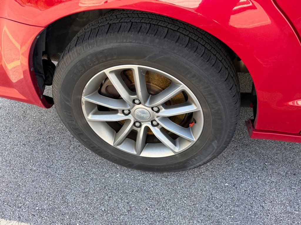 Used 2016 Dodge Grand Caravan SE image 6