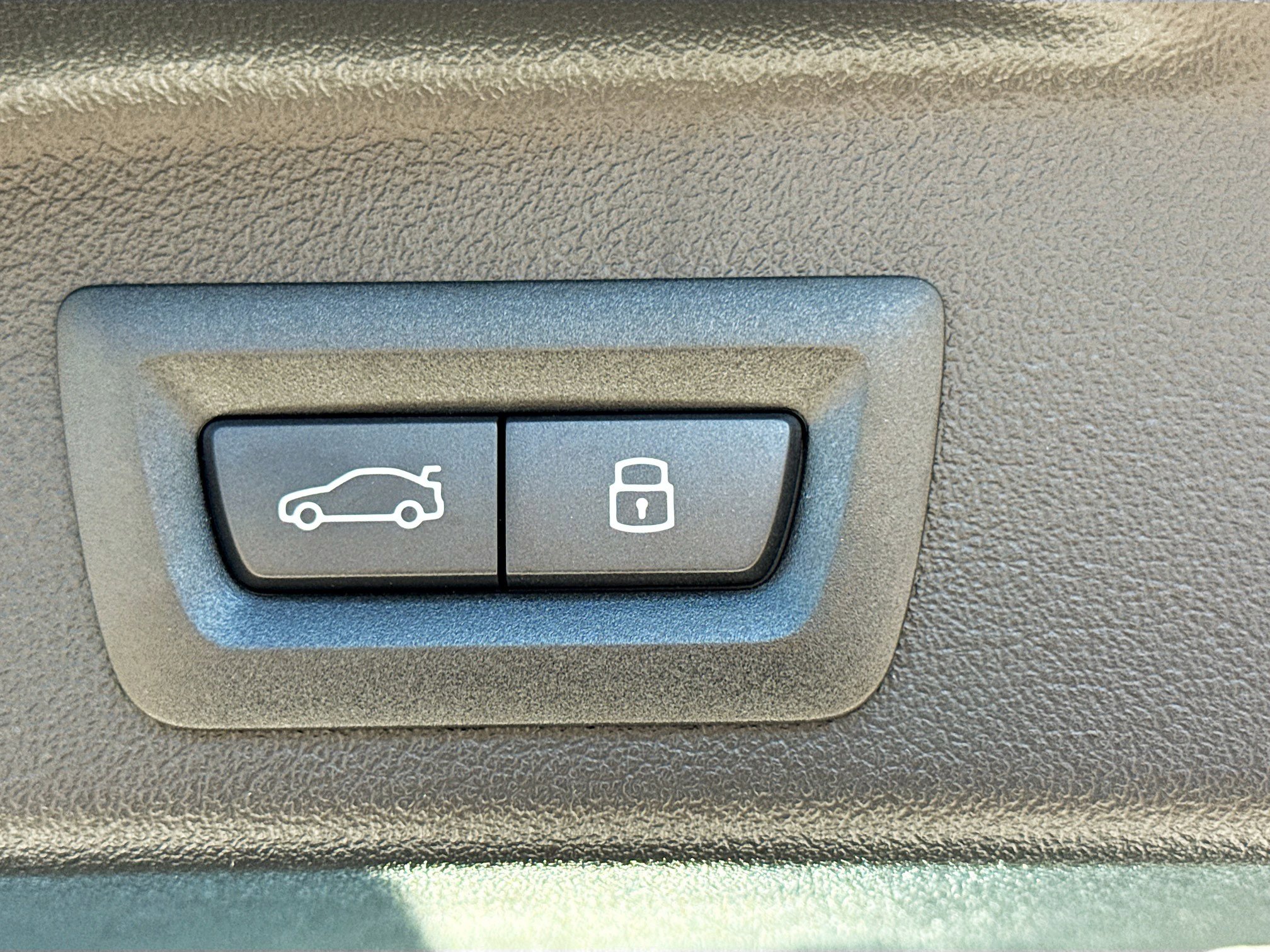 New 2026 BMW X5 xDrive50e w/ Executive Package image 14