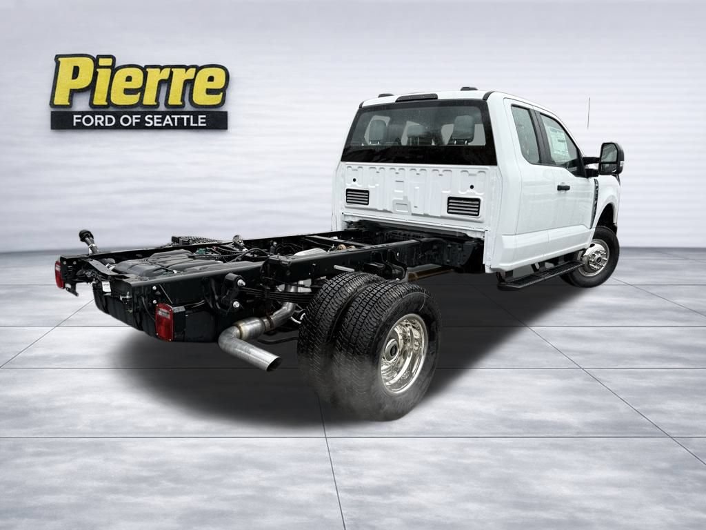 New 2025 Ford F350 XL AWD/4WD image 4