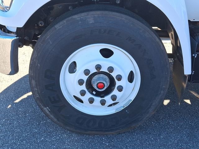 Used 2023 Ford F650 2WD Regular Cab Super Duty image 9