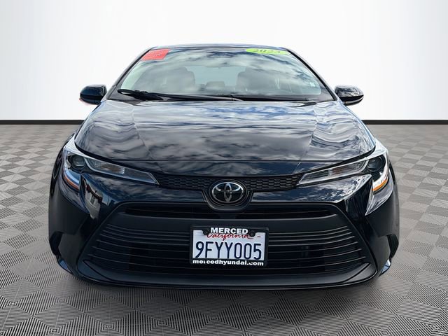 Used 2023 Toyota Corolla LE FWD image 2