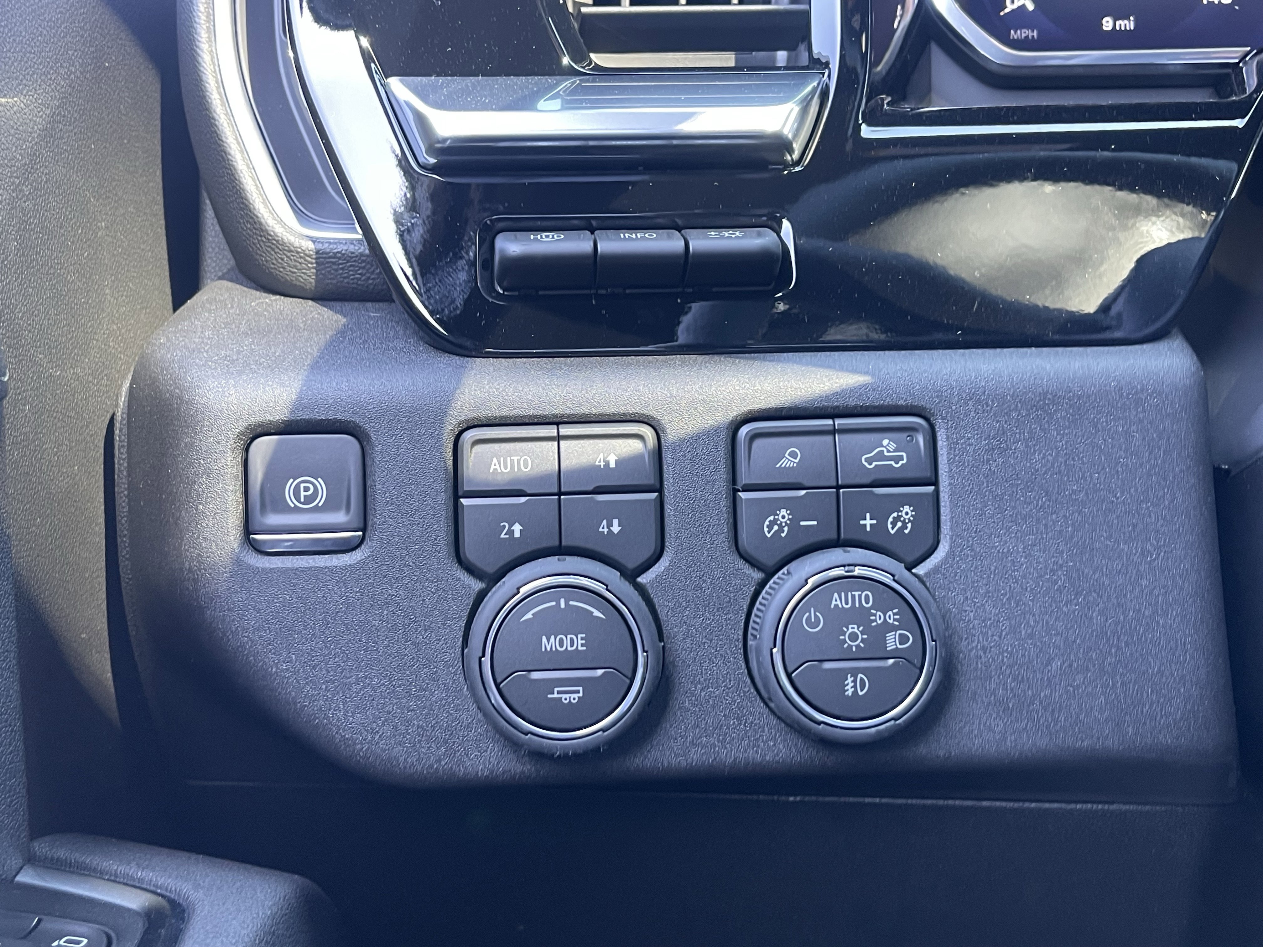 New 2026 Chevrolet Silverado 2500 High Country w/ Technology Package image 34