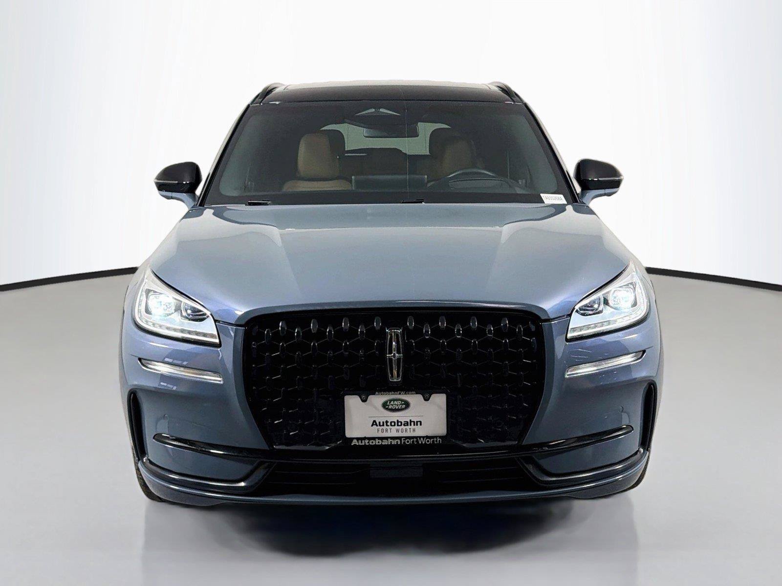 Used 2023 Lincoln Corsair Reserve w/ Equipment Group 202A FWD image 2