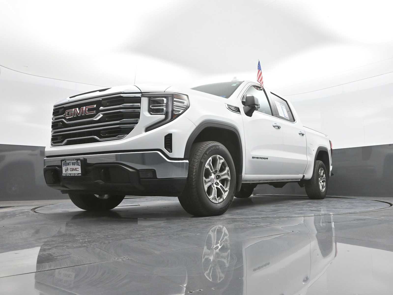 Used 2024 GMC Sierra 1500 SLT AWD/4WD image 34