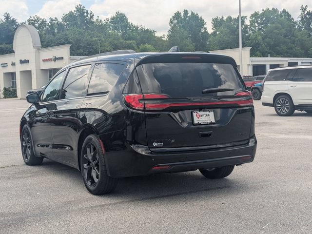 New 2027 Chrysler Pacifica Limited FWD image 5