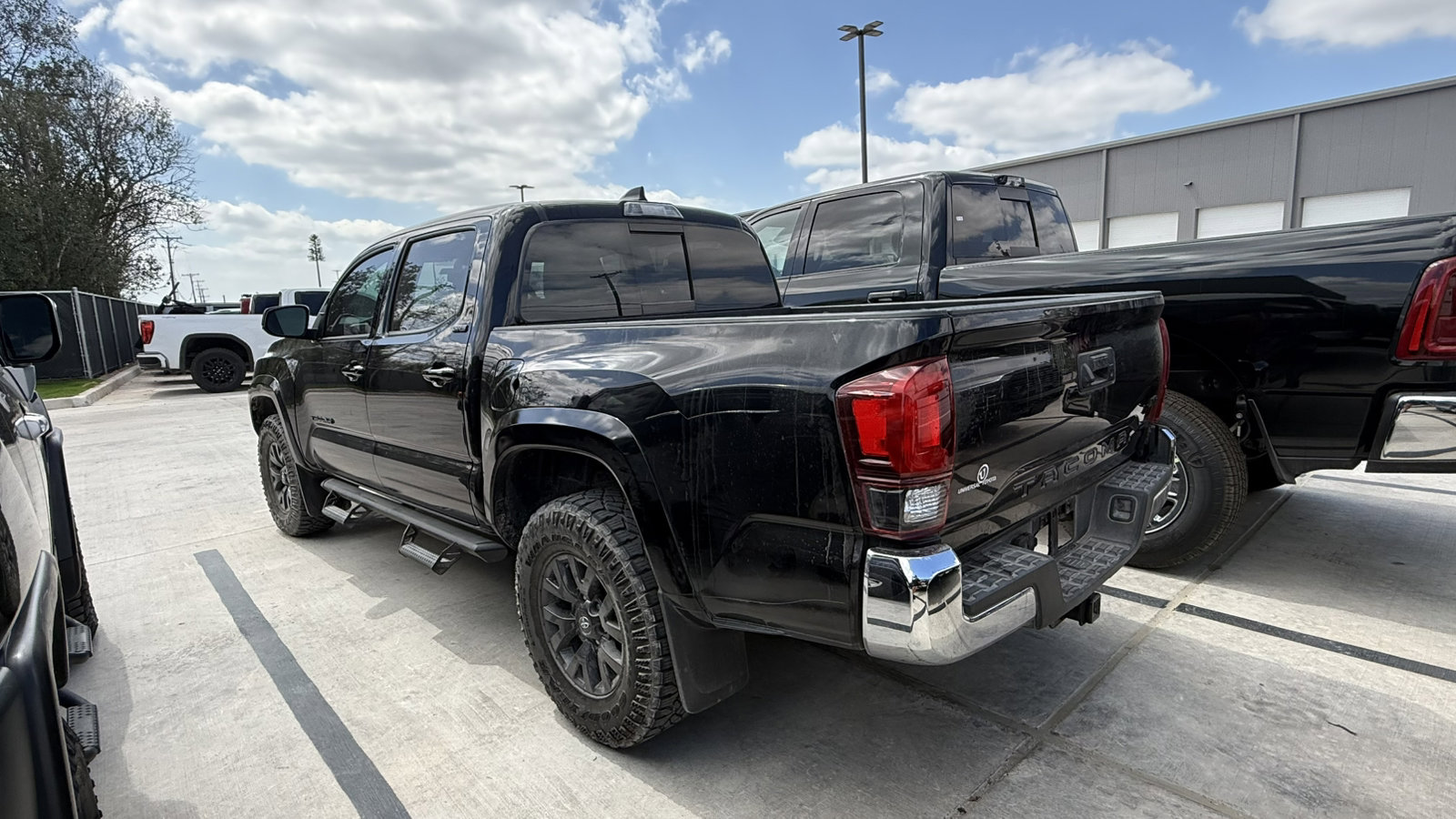 Used 2023 Toyota Tacoma SR5 image 17