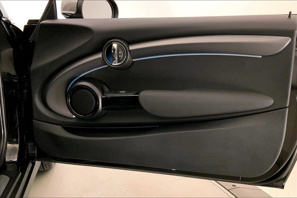 Certified 2024 MINI Cooper 2-Door Hardtop image 25