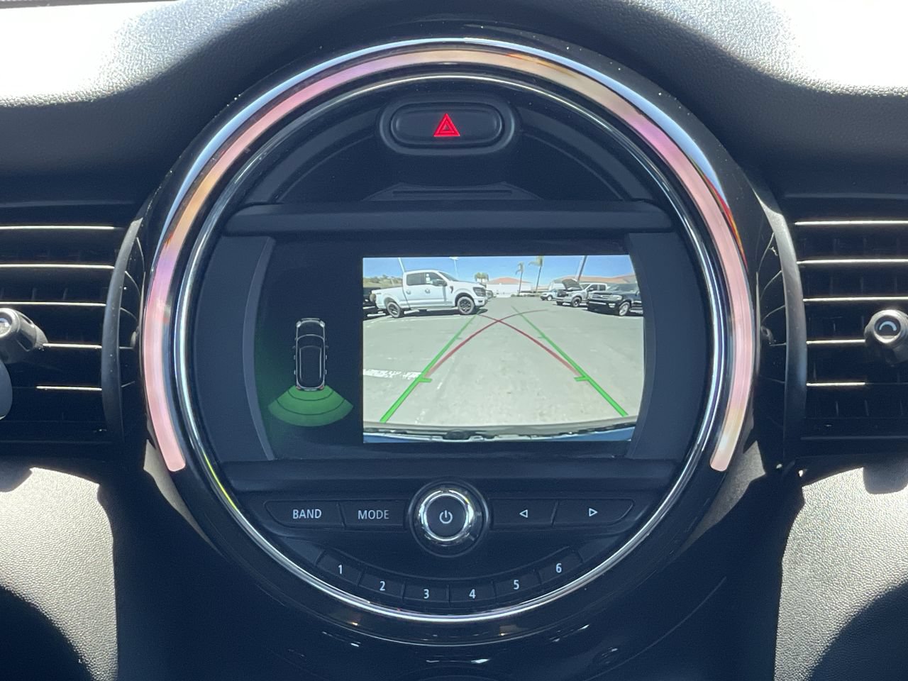 Used 2019 MINI Cooper 4-Door Hardtop FWD image 14