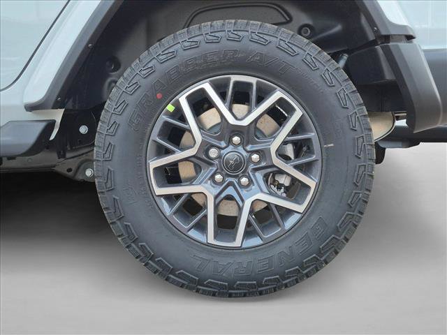 New 2026 Jeep Wrangler Unlimited Sahara AWD/4WD image 10