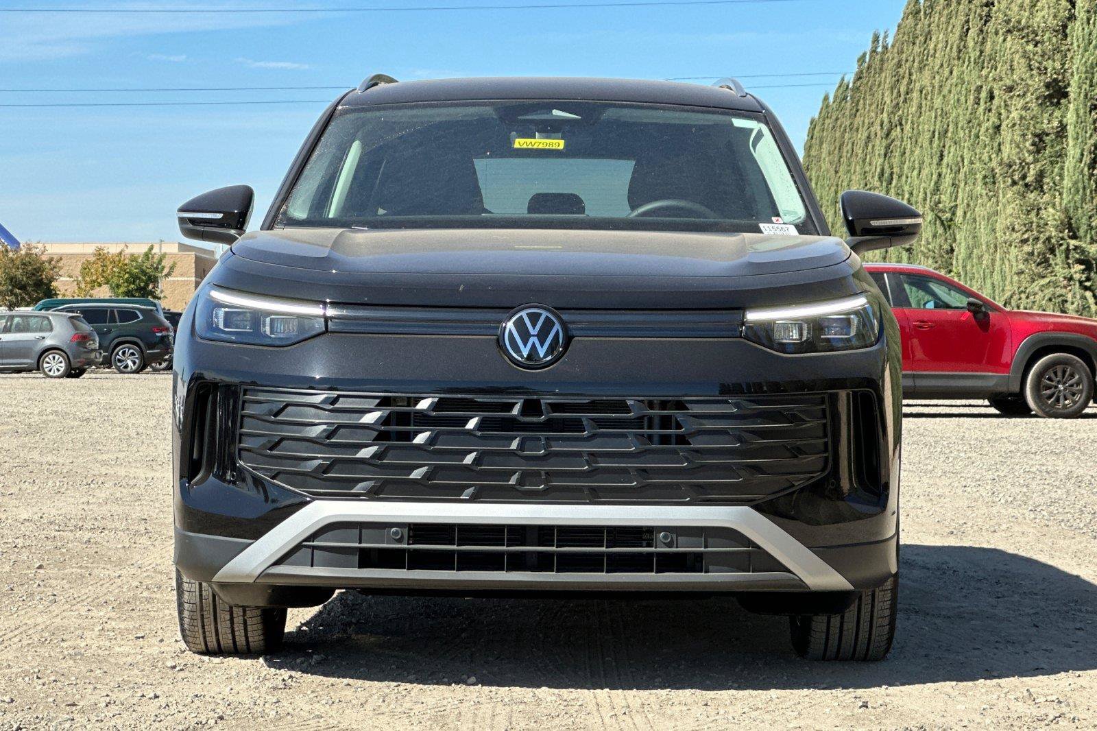 New 2026 Volkswagen Tiguan SE FWD image 9