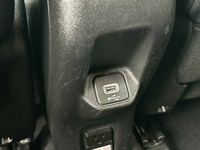 Used 2019 Jeep Renegade Trailhawk AWD/4WD image 15