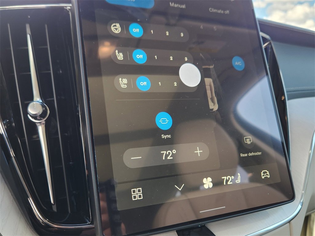 New 2026 Volvo XC60 B5 Ultra w/ Protection Package Premier image 14