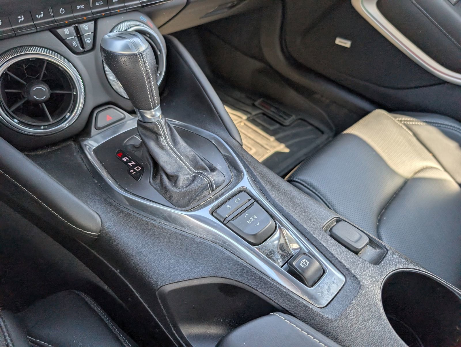 Used 2019 Chevrolet Camaro SS RWD image 18