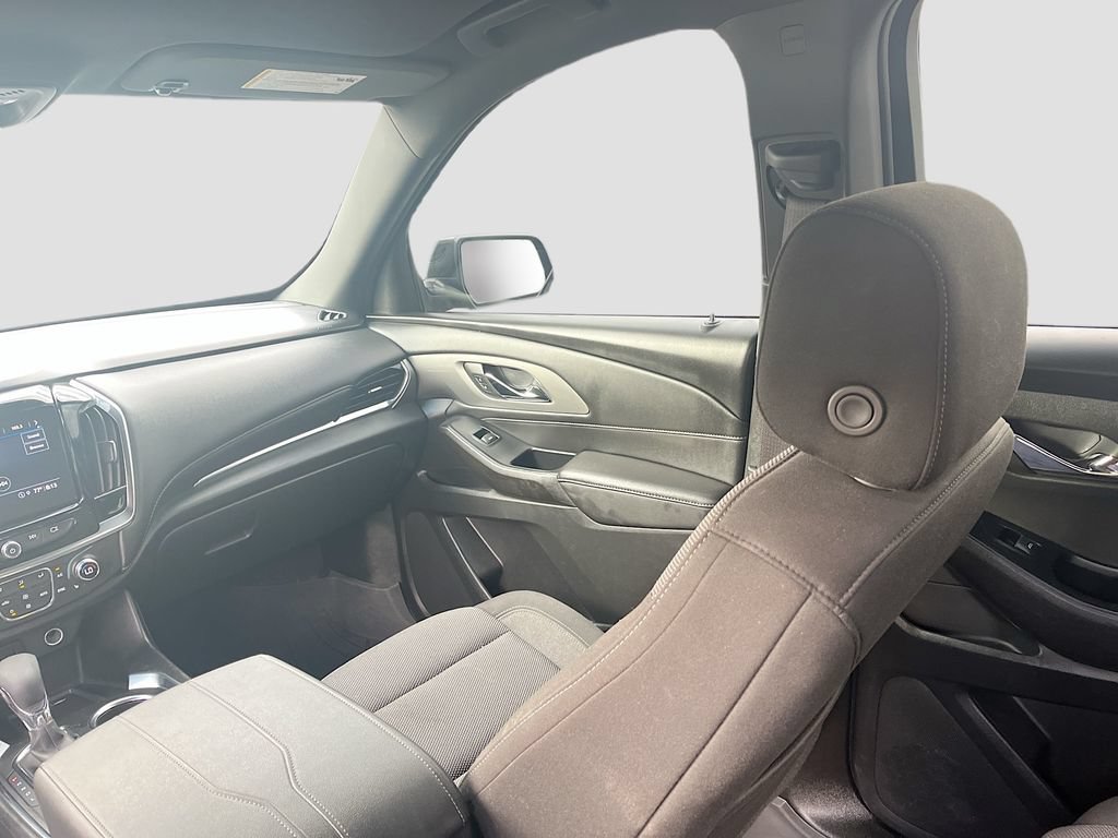 Used 2023 Chevrolet Traverse LT FWD image 22