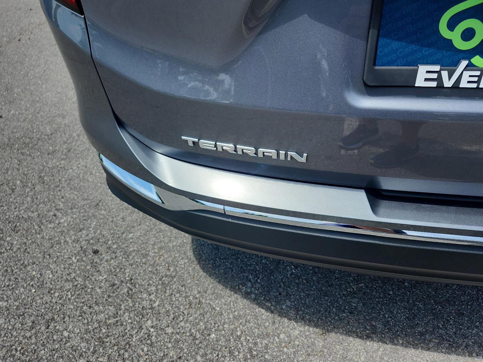 Certified 2021 GMC Terrain SLT FWD image 4