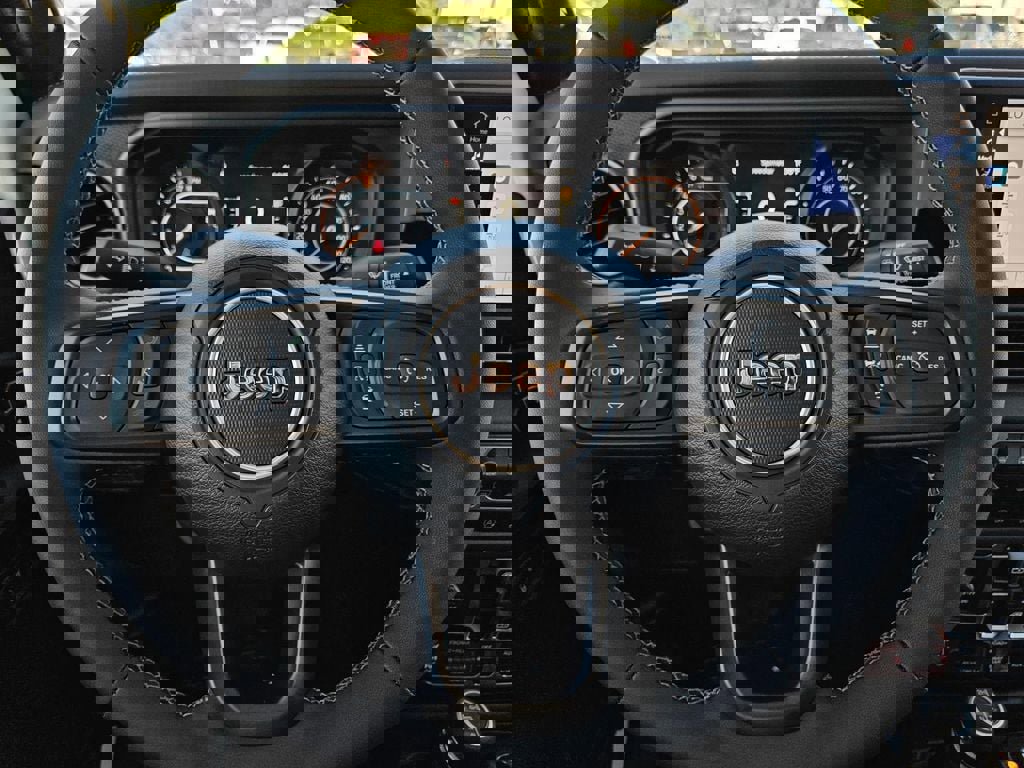 New 2025 Jeep Gladiator Rubicon w/ Convenience Group image 7