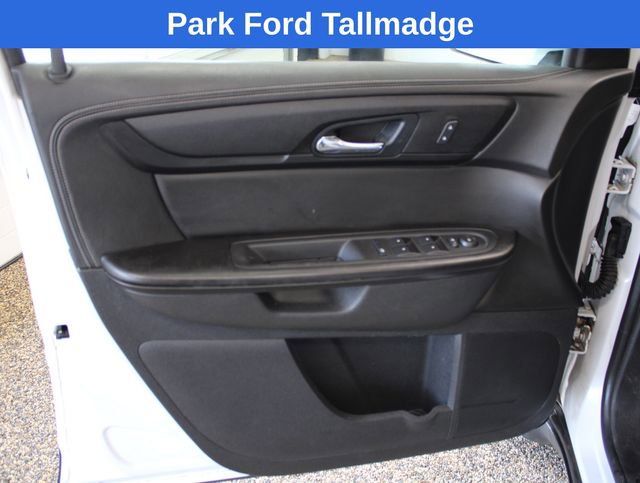 Used 2016 Chevrolet Traverse LT w/ Style and Technology Package image 11