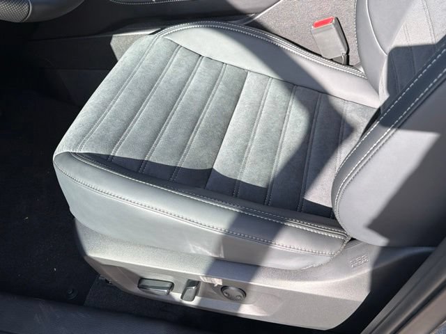 New 2026 Mitsubishi Outlander LE FWD image 22