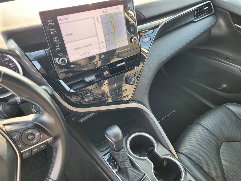 Used 2021 Toyota Camry XLE image 20