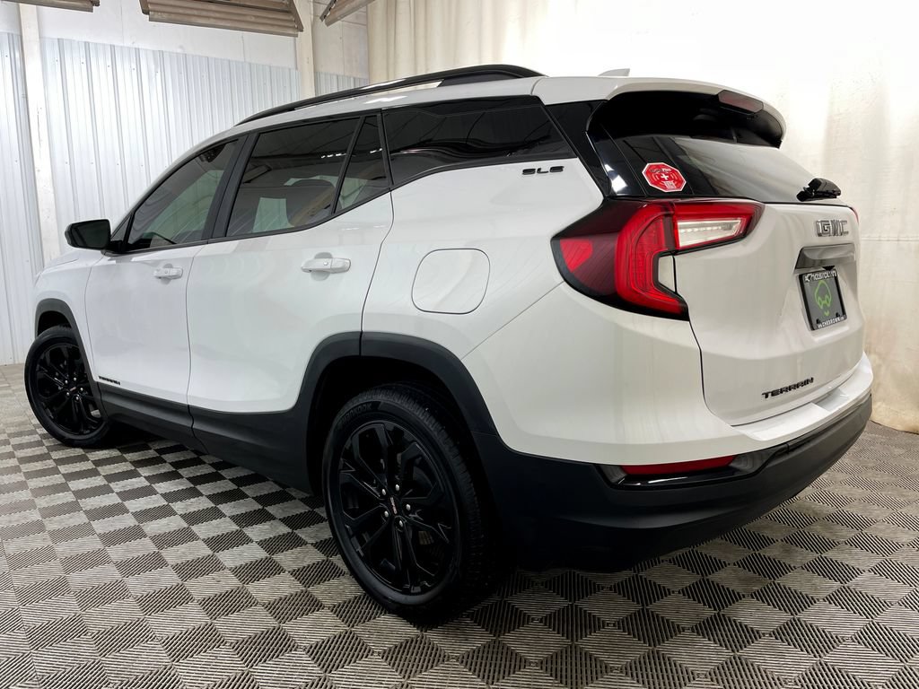 Certified 2022 GMC Terrain SLE w/ Driver Convenience Package FWD image 16