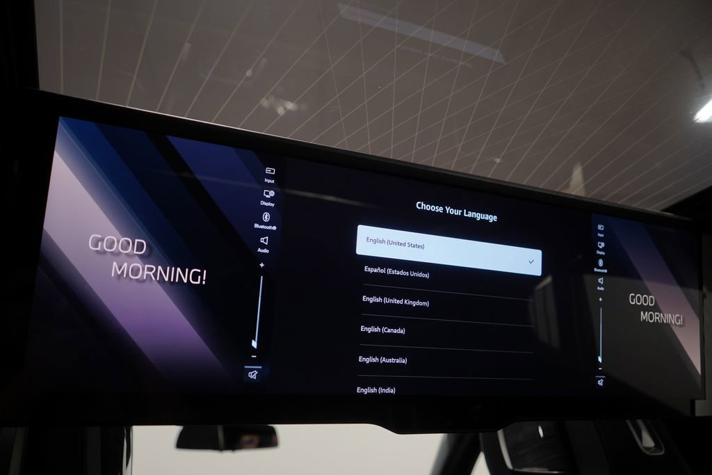 Used 2025 BMW i7 eDrive50 w/ M Sport Package image 14