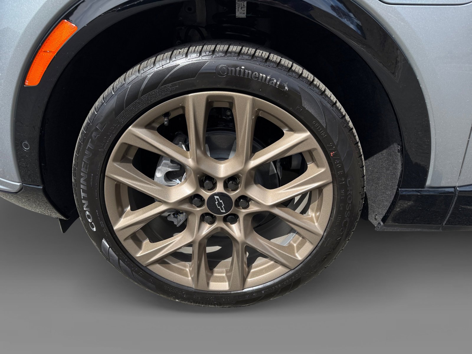 New 2026 Chevrolet Equinox EV RS w/ LPO, Tech Bronze Package image 9