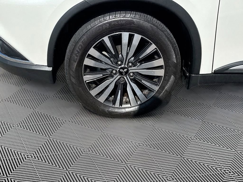 Used 2019 Mitsubishi Outlander GT image 28