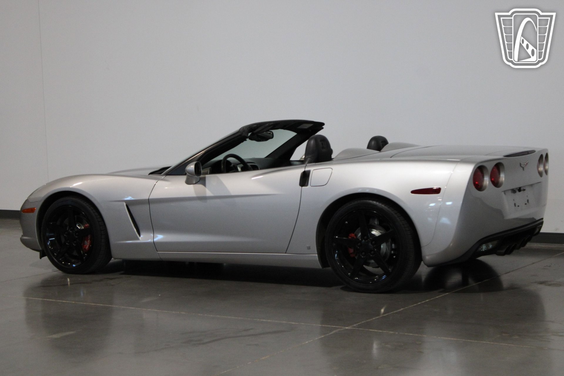 Used 2005 Chevrolet Corvette w/ Preferred Equipment Group RWD image 23