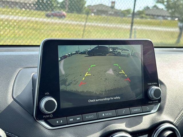 Used 2023 Nissan Sentra SV FWD image 18